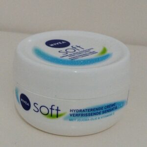 NIVEA SOFT CRÈME DE SOIN HYDRATANTE 100ML