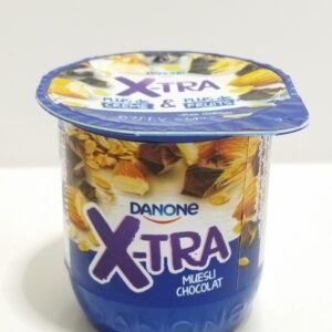 YAOURT X-TRA MUESLI CHOCOLAT . DANONE